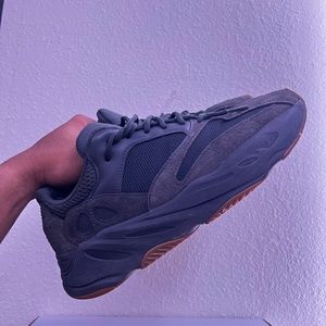 Yeezy 700 Utility Blacks